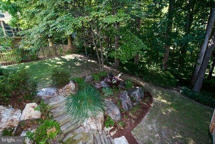 5906 Freds Oak Road Burke, VA 22015 - Photo 27 of 30 Exterior (Rear)