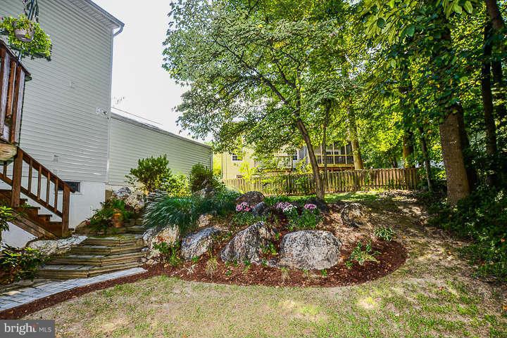 5906 Freds Oak Road Burke, VA 22015 - Photo 28 of 30 Exterior (Rear)