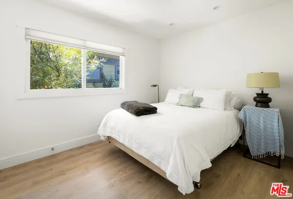 $12,000 | 2817 3rd Street, Unit 1, Santa Monica, CA 90405