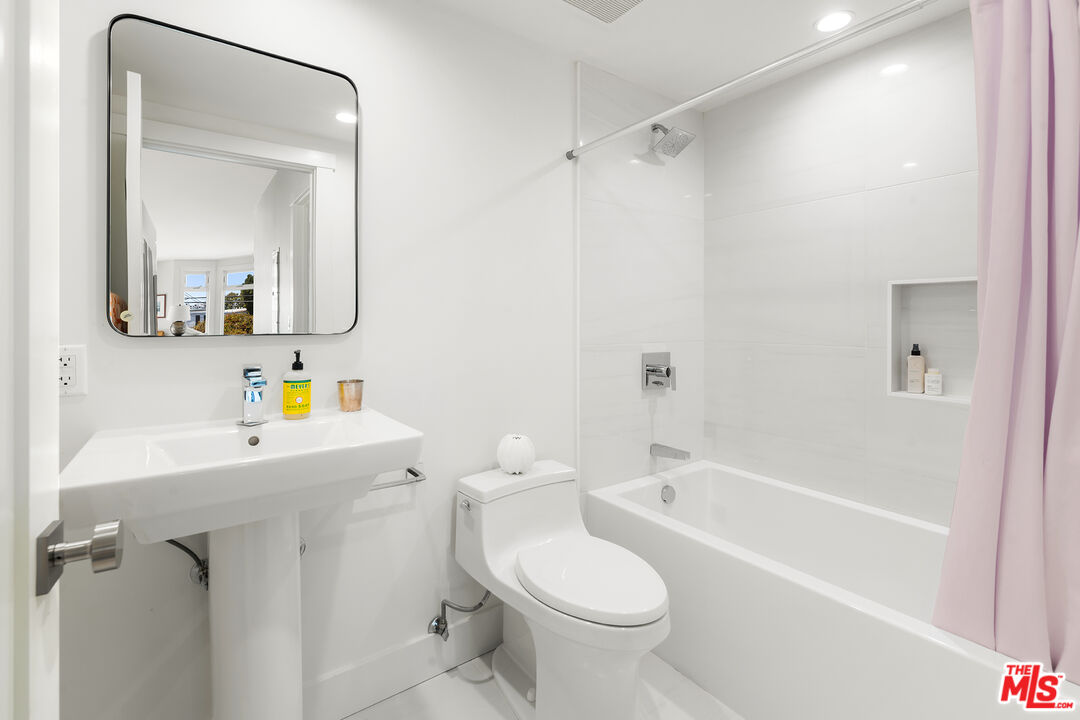 2817 3rd Street, Unit 1 Santa Monica, CA 90405 - Photo 18 of 27