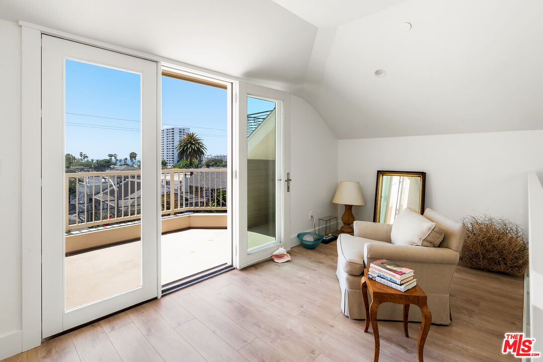 2817 3rd Street, Unit 1 Santa Monica, CA 90405 - Photo 25 of 27