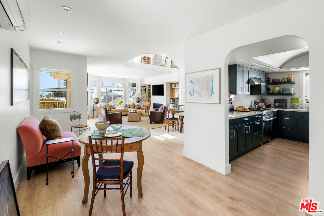 2817 3rd Street, Unit 1 Santa Monica, CA 90405 - Photo 5 of 27