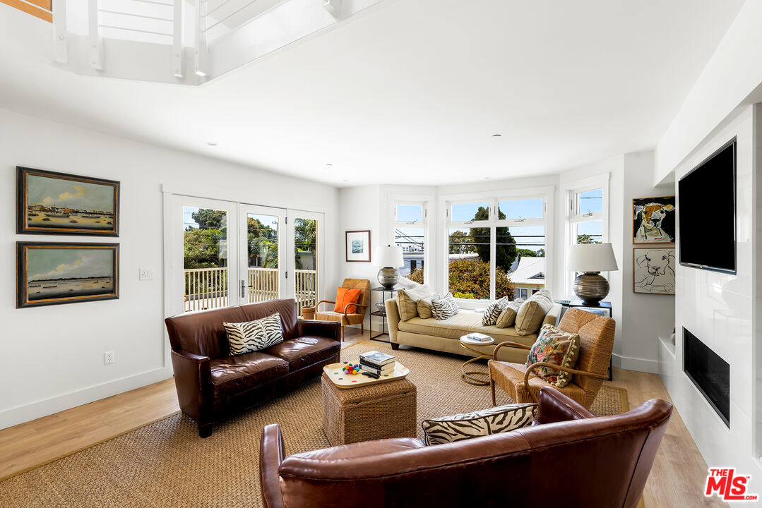 2817 3rd Street, Unit 1 Santa Monica, CA 90405 - Photo 7 of 27