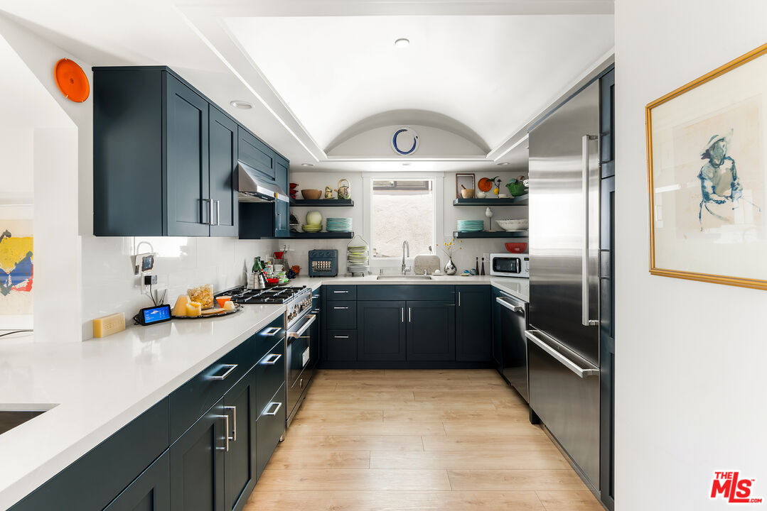 2817 3rd Street, Unit 1 Santa Monica, CA 90405 - Photo 10 of 27