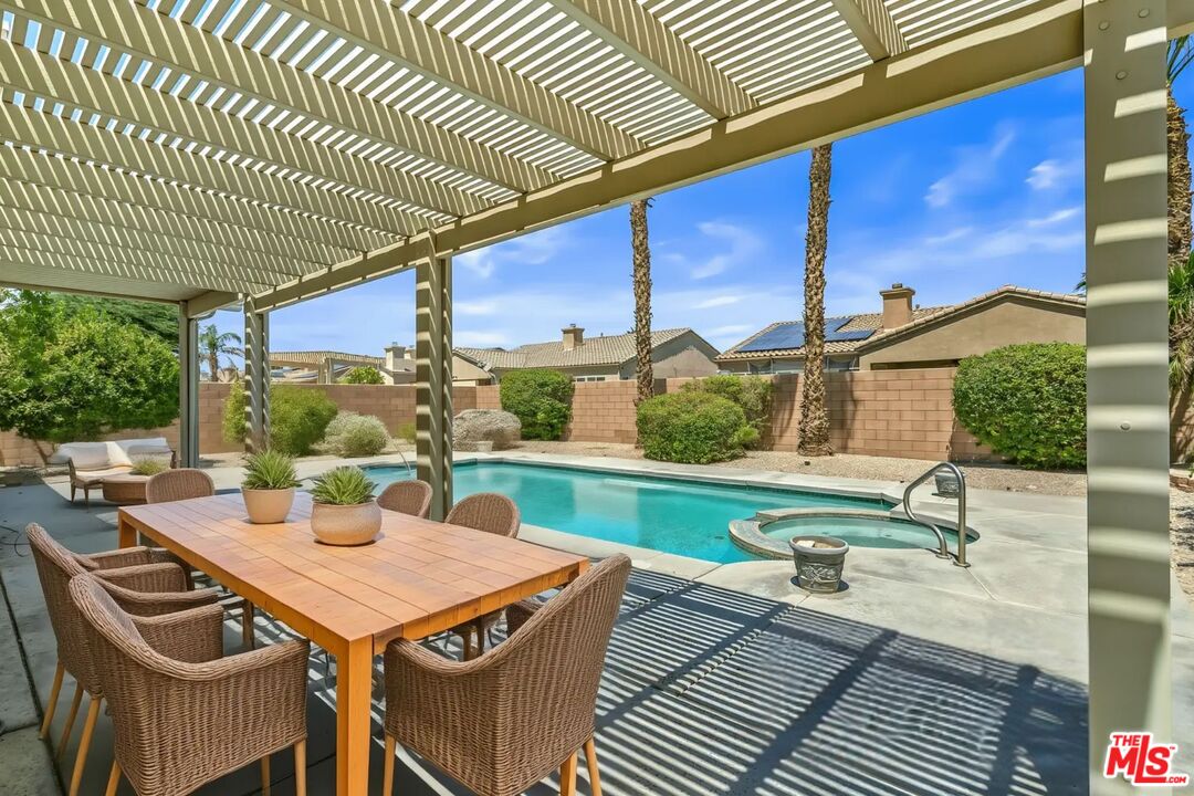68420 Riviera Road Cathedral City, CA 92234 - Photo 34 of 42 a outdoor view with a sitting space