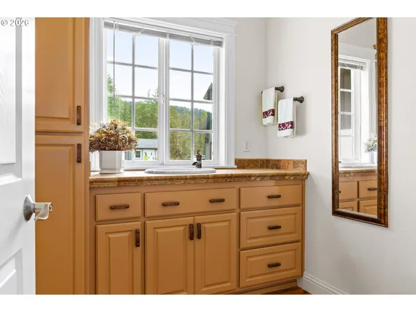 $2,399,995 | 90834 Coburghills Drive, Eugene, OR 97408