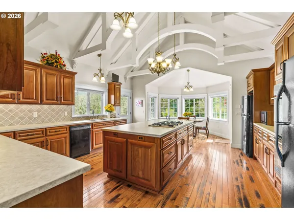 $2,399,995 | 90834 Coburghills Drive, Eugene, OR 97408