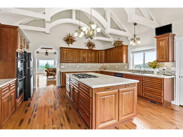 $2,399,995 | 90834 Coburghills Drive, Eugene, OR 97408