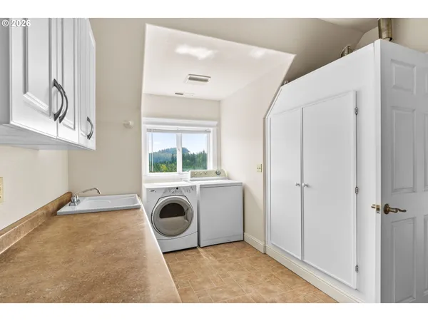 $2,399,995 | 90834 Coburghills Drive, Eugene, OR 97408