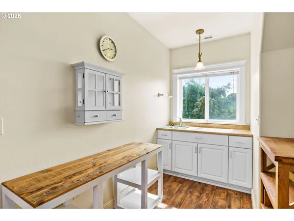 $2,399,995 | 90834 Coburghills Drive, Eugene, OR 97408