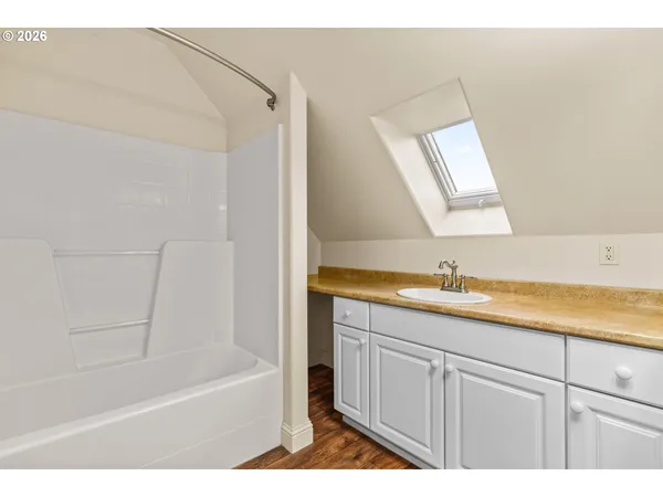 $2,399,995 | 90834 Coburghills Drive, Eugene, OR 97408