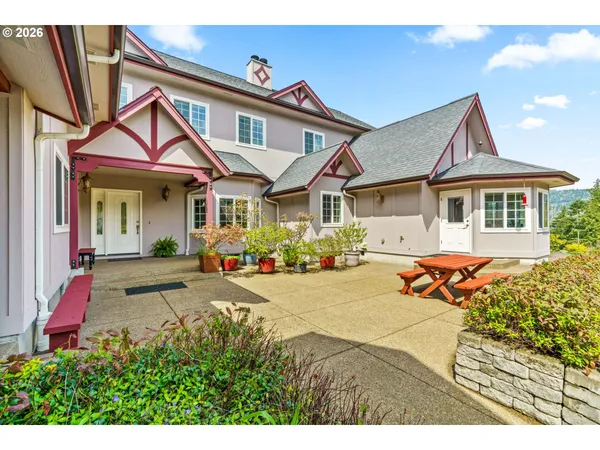 $2,399,995 | 90834 Coburghills Drive, Eugene, OR 97408