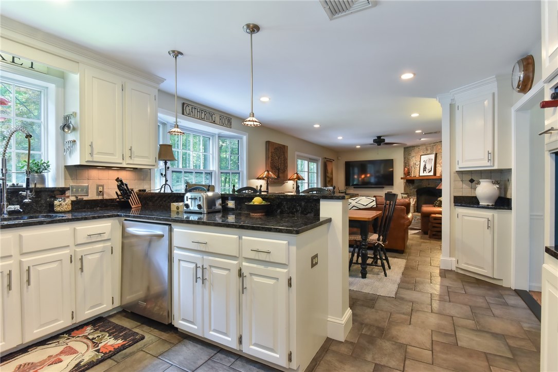 34 New Road Exeter, RI 02822 - Photo 18 of 50