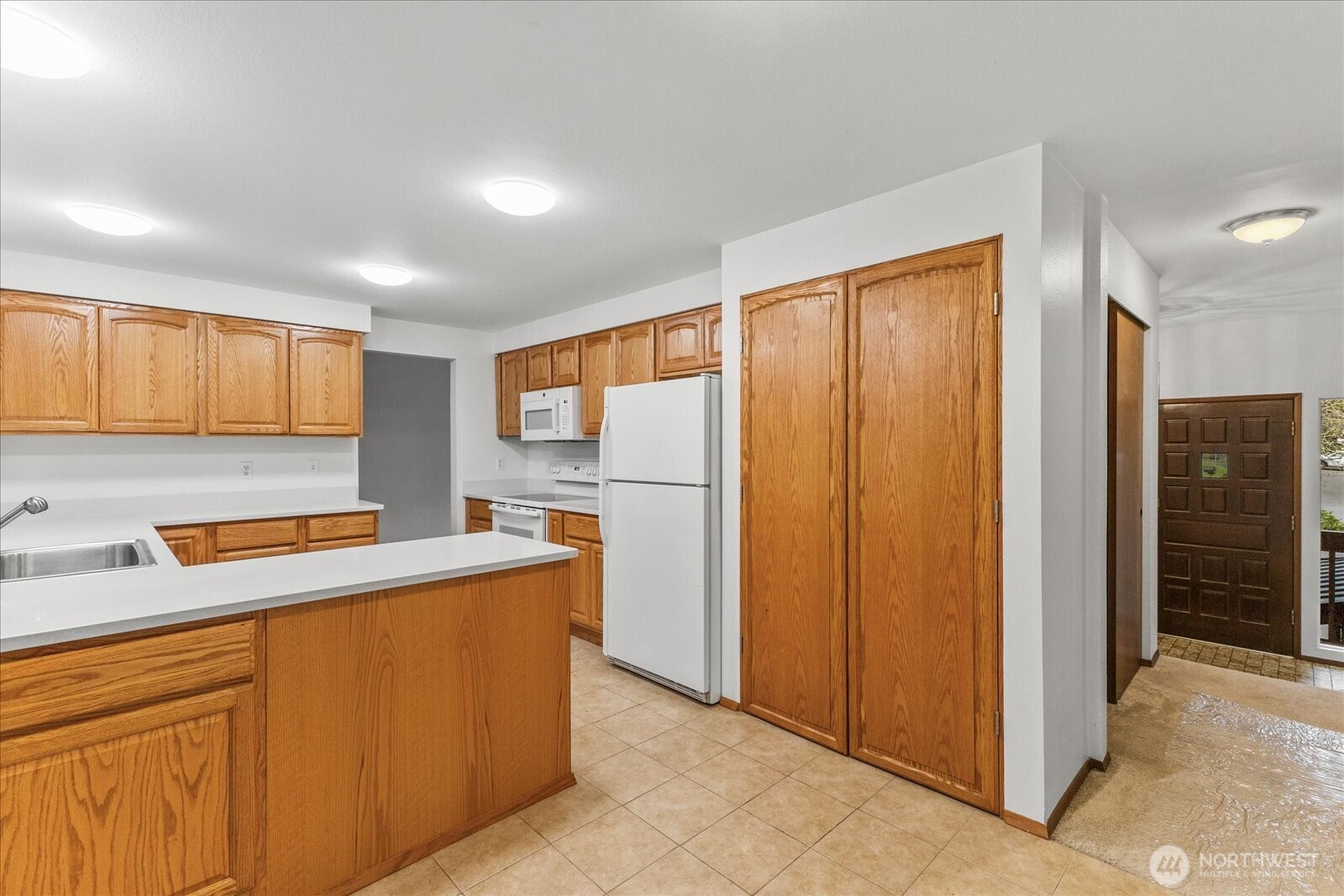 8201 181st Place Southwest Edmonds, WA 98026 - Photo 13 of 39