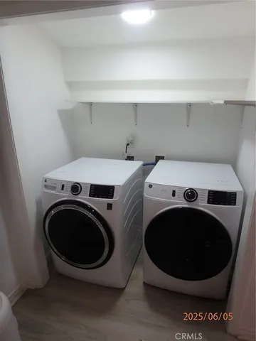 $1,050,000 | 17457 Covello Street, Van Nuys, CA 91406