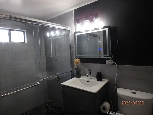 $1,050,000 | 17457 Covello Street, Van Nuys, CA 91406