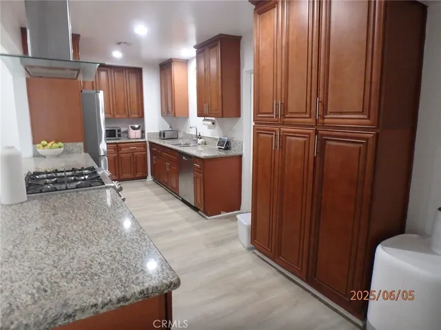 $1,050,000 | 17457 Covello Street, Van Nuys, CA 91406