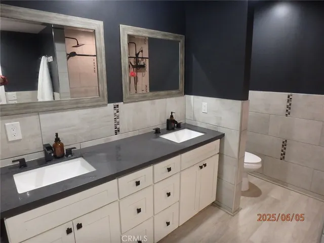 $1,050,000 | 17457 Covello Street, Van Nuys, CA 91406