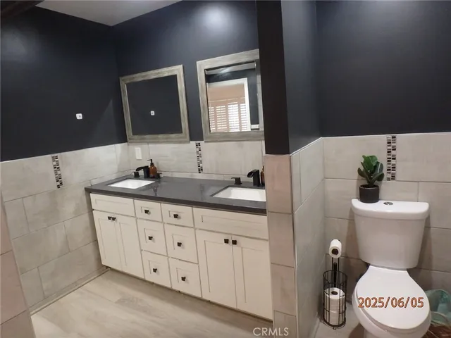 $1,050,000 | 17457 Covello Street, Van Nuys, CA 91406