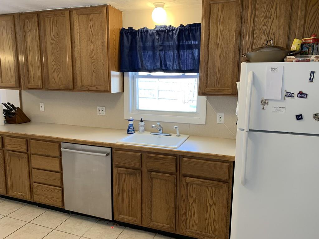 9 Carling Road Framingham, MA 01701 - Photo 5 of 10 Gallery Image 5