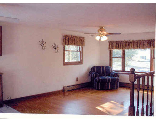 34 Whiting Road Oxford, MA 01540 - Photo 3 of 6
