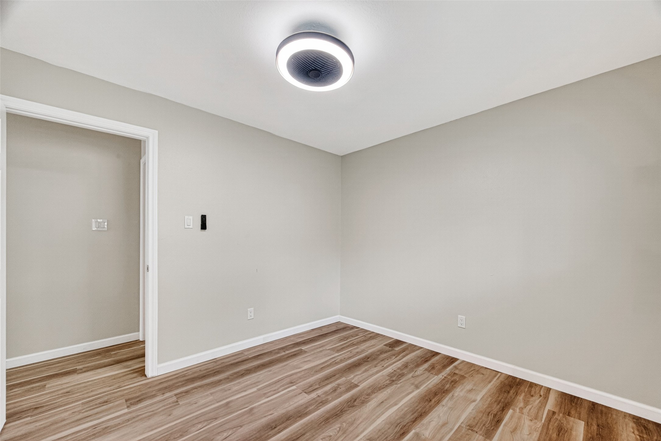 25503 Foxbriar Lane Spring, TX 77373 - Photo 30 of 45 a view of room with wooden floor