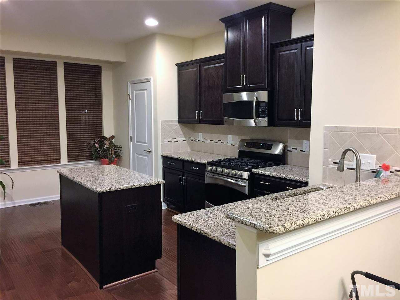 5625 Wade Park Boulevard Raleigh, NC 27607 - Photo 4 of 12
