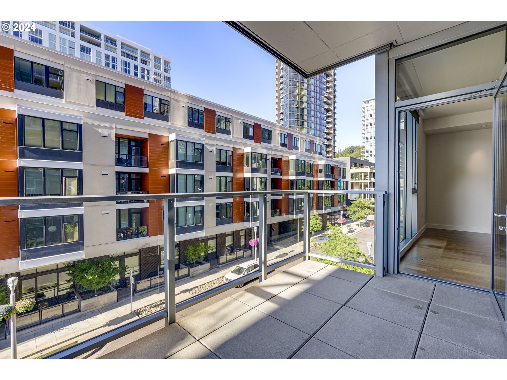 841 Southwest Gaines Street, Unit 329 Portland, OR 97239 - Photo 17 of 35 Balcony