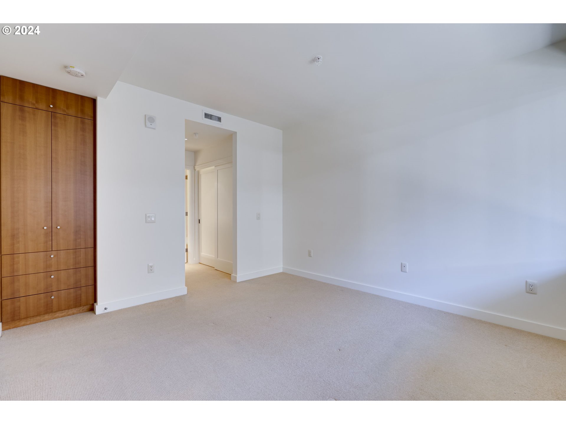 841 Southwest Gaines Street, Unit 329 Portland, OR 97239 - Photo 19 of 35 Primary Bedroom