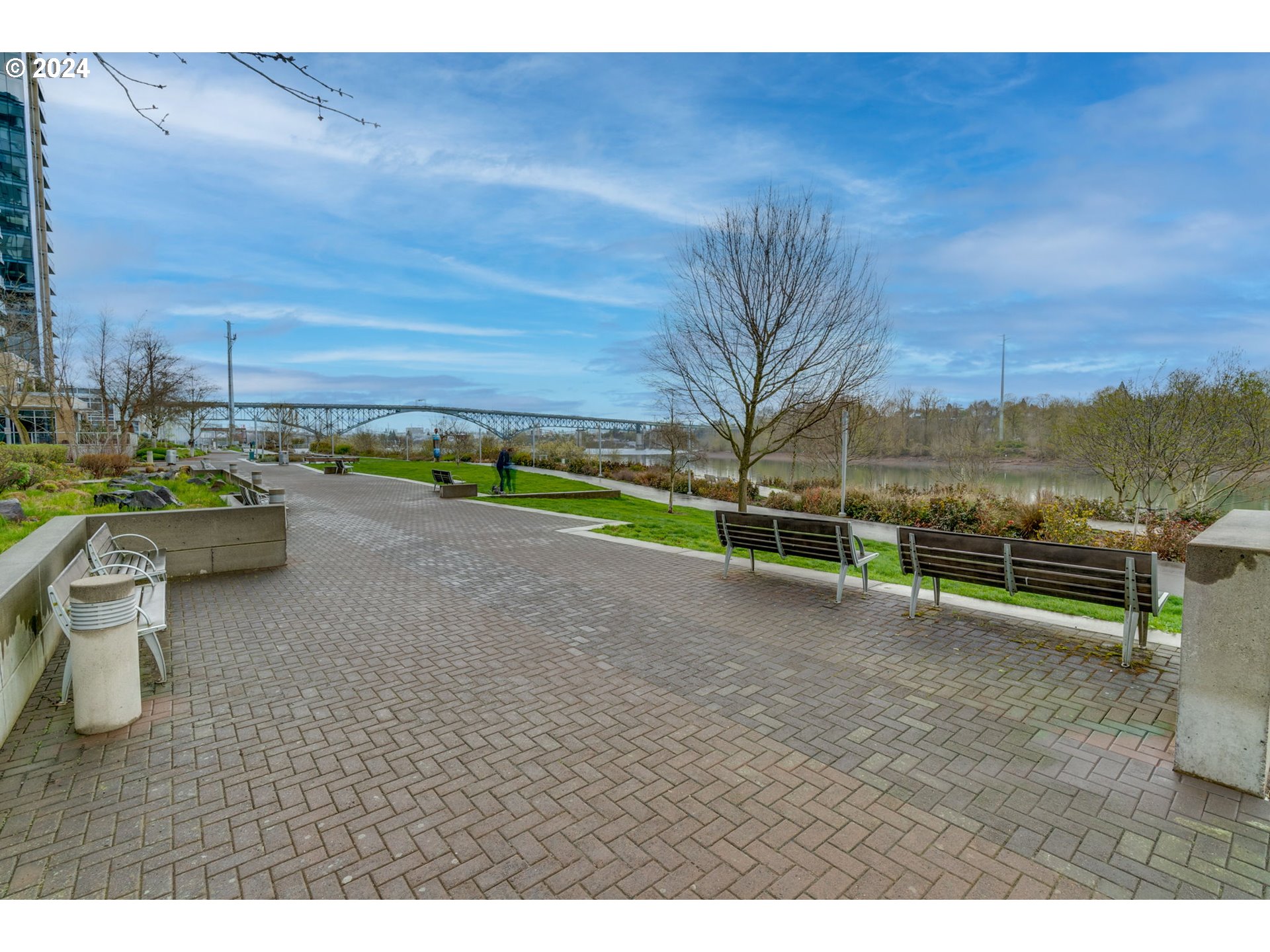 841 Southwest Gaines Street, Unit 329 Portland, OR 97239 - Photo 33 of 35 River Access