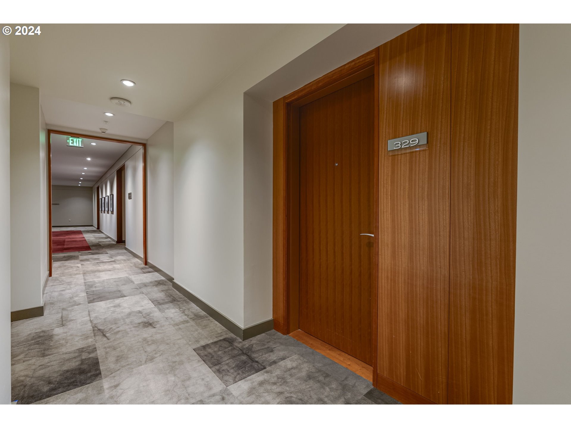 Entrance/Foyer