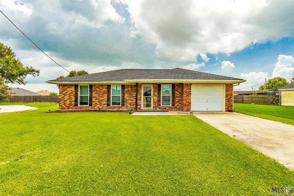 $155,000 | 3008 Pinewood Circle, Houma, LA 70363
