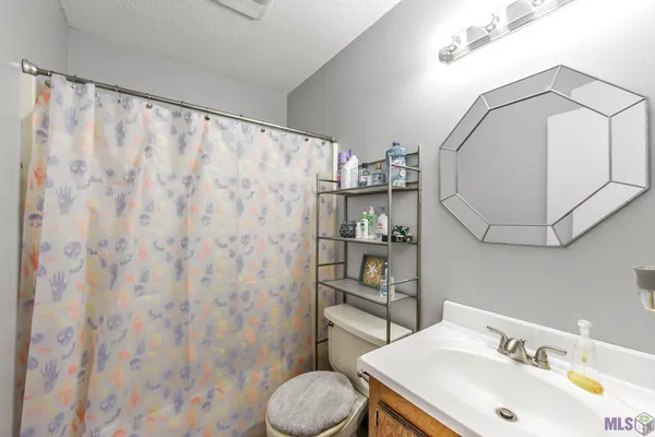 $155,000 | 3008 Pinewood Circle, Houma, LA 70363