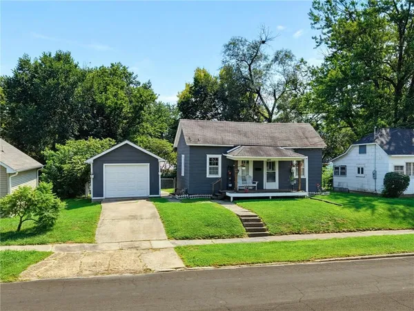$59,900 | 1518 Calhoun Street, Chillicothe, MO 64601