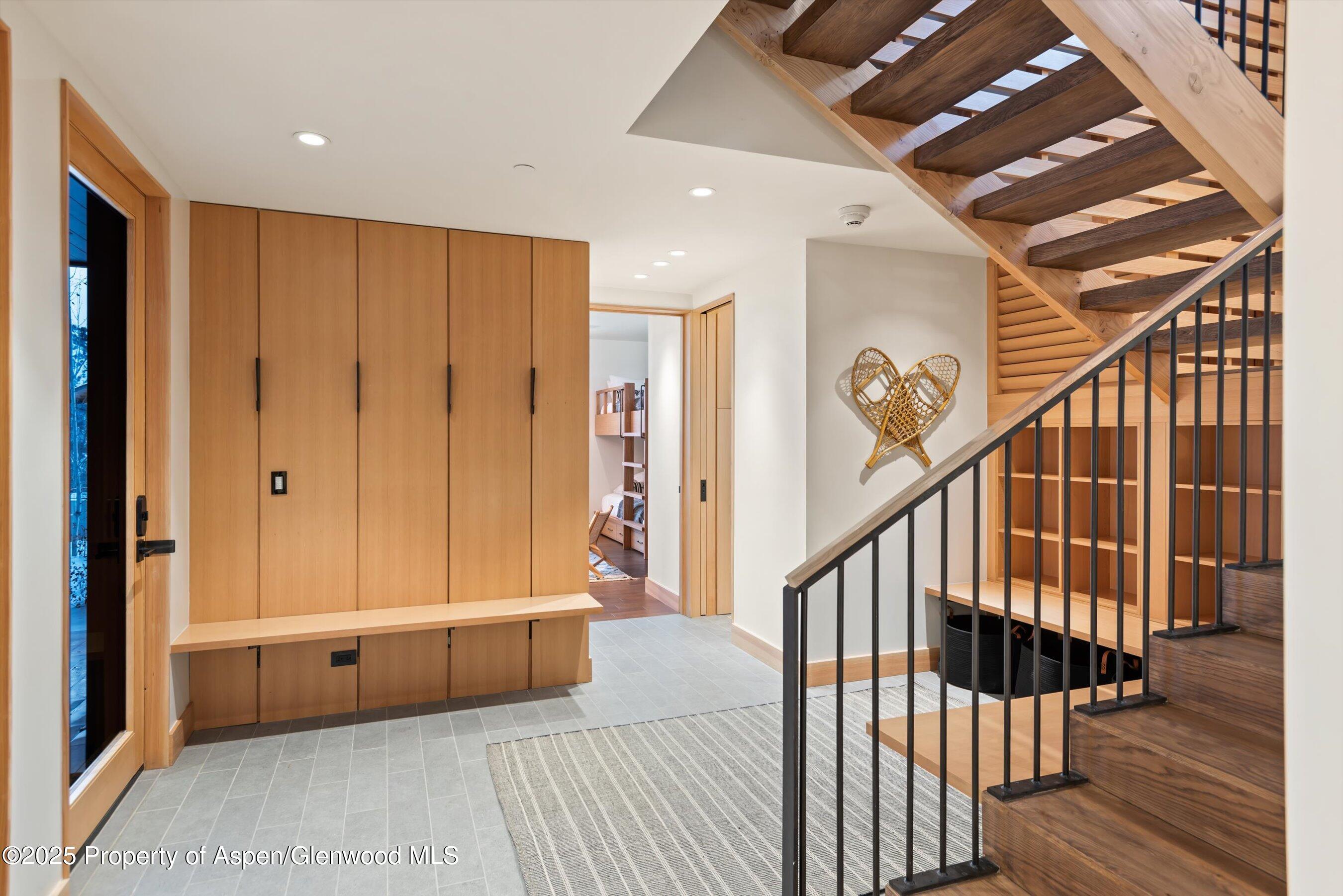 411 Wood Road, Unit 8 Snowmass Village, CO 81615 - Photo 13 of 31 29-411WoodRd8_24011287