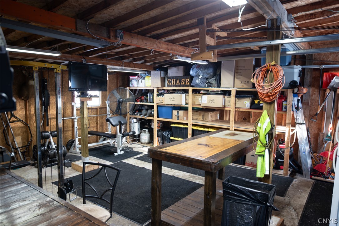 9576 Black Creek Road Clay, NY 13029 - Photo 31 of 47