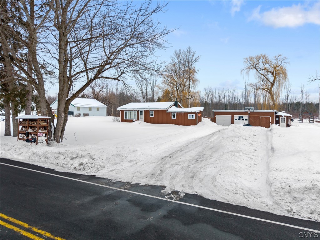 9576 Black Creek Road Clay, NY 13029 - Photo 33 of 47