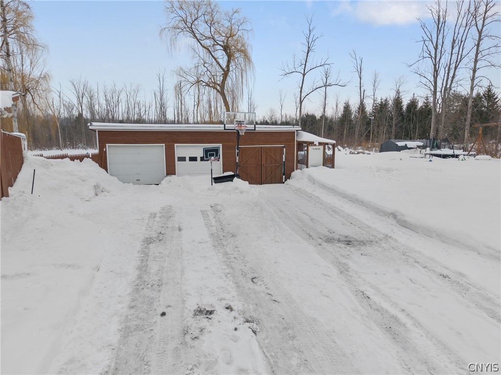 9576 Black Creek Road Clay, NY 13029 - Photo 35 of 47