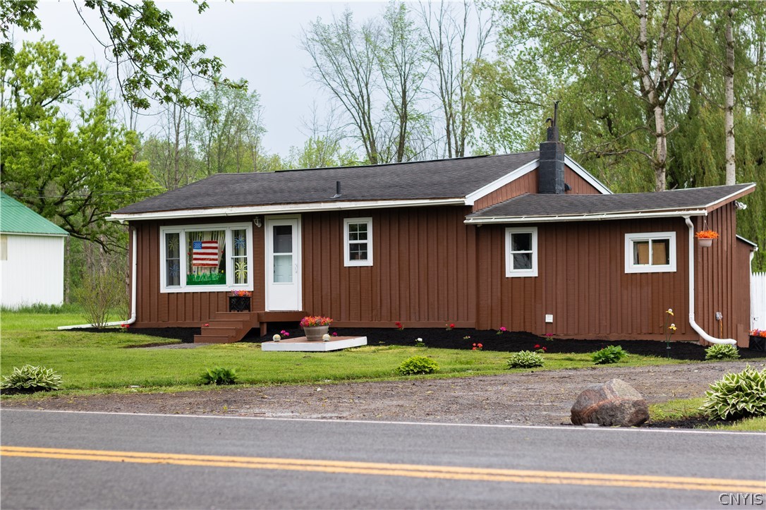 9576 Black Creek Road Clay, NY 13029 - Photo 5 of 47 Updated exterior paint!