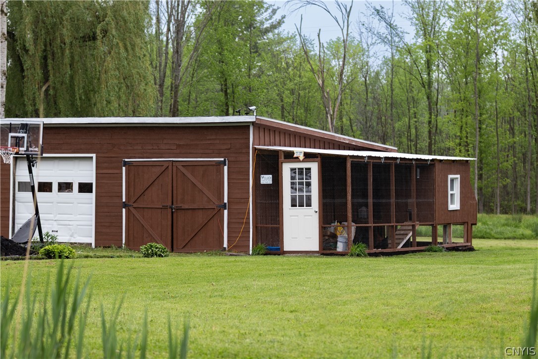 9576 Black Creek Road Clay, NY 13029 - Photo 10 of 47