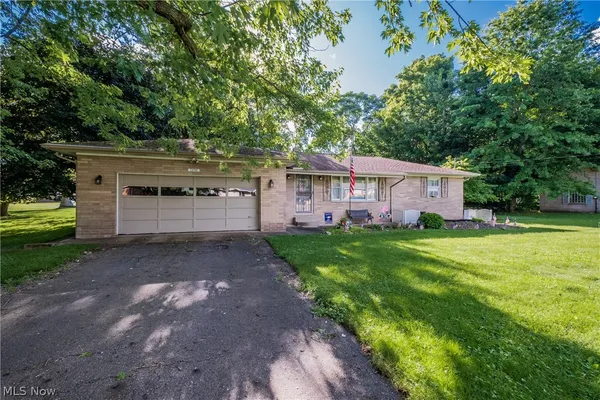 $210,000 | 13791 Amodio Avenue Northwest, Uniontown, OH 44685