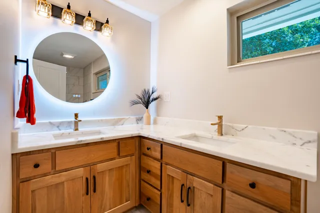 $1,348,000 | 1013 Lake Drive, Niceville, FL 32578