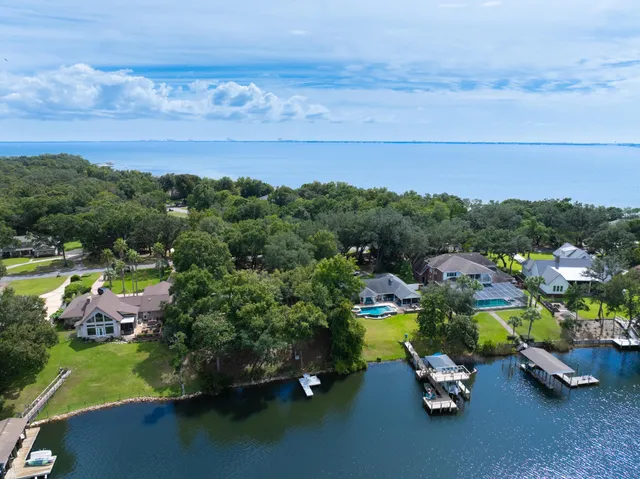 $1,348,000 | 1013 Lake Drive, Niceville, FL 32578