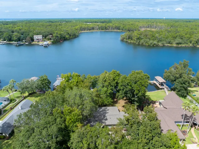 $1,348,000 | 1013 Lake Drive, Niceville, FL 32578