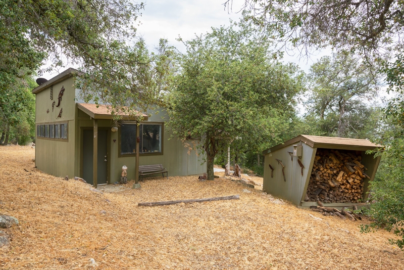 3255 Pine Hills Road Julian, CA 92036 - Photo 16 of 25 Art Studio and wood shed.
