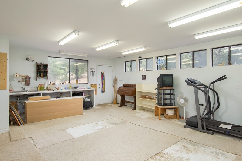 3255 Pine Hills Road Julian, CA 92036 - Photo 17 of 25 Art Studio Interior