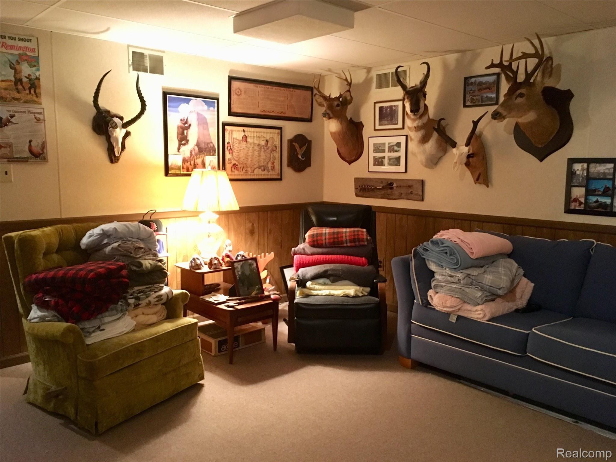 329 West Webster Road Royal Oak, MI 48073 - Photo 38 of 43 9E4F1196-ED4D-4F09-83BD-EADFB51DDCF5.jpeg