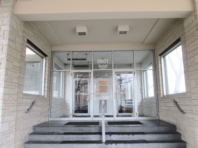 5801 North Sheridan Road, Unit 12E Chicago, IL 60660 - Photo 2 of 18