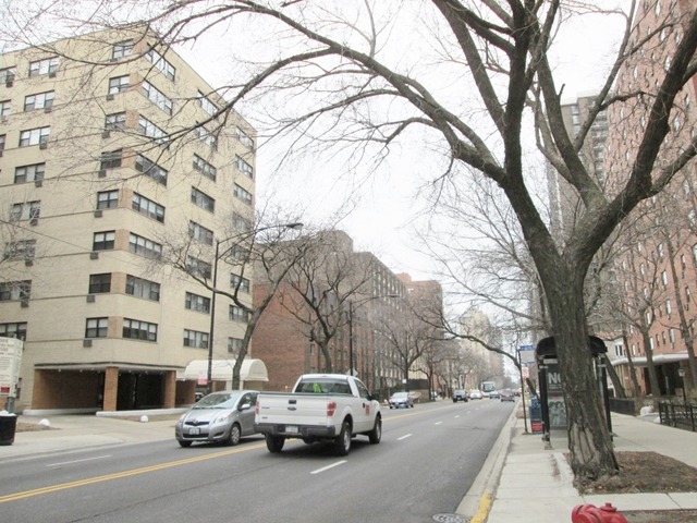 5801 North Sheridan Road, Unit 12E Chicago, IL 60660 - Photo 4 of 18