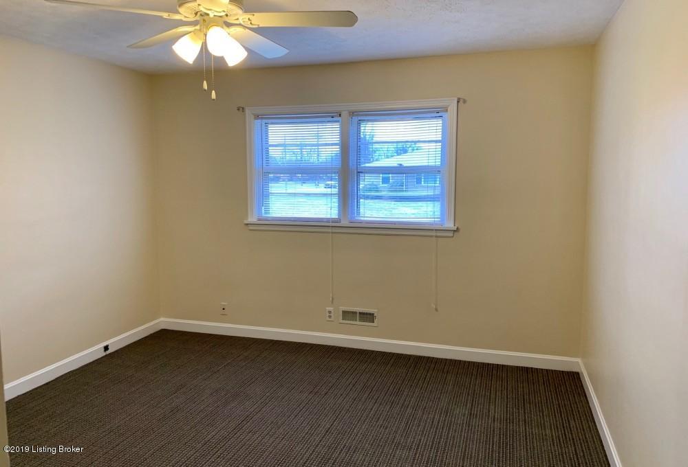 3327 Janell Road Louisville, KY 40216 - Photo 10 of 24 image-06594726-1D1A-4E47-B541-57619715DC
